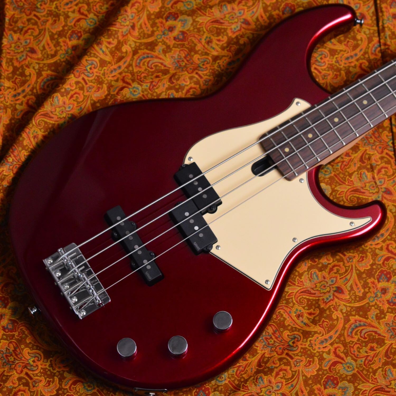 YAMAHA BB434（ギグバック、ストラップ付き） YAMAHA BB434 RM Red Metallic BB Limited Color with gig bag