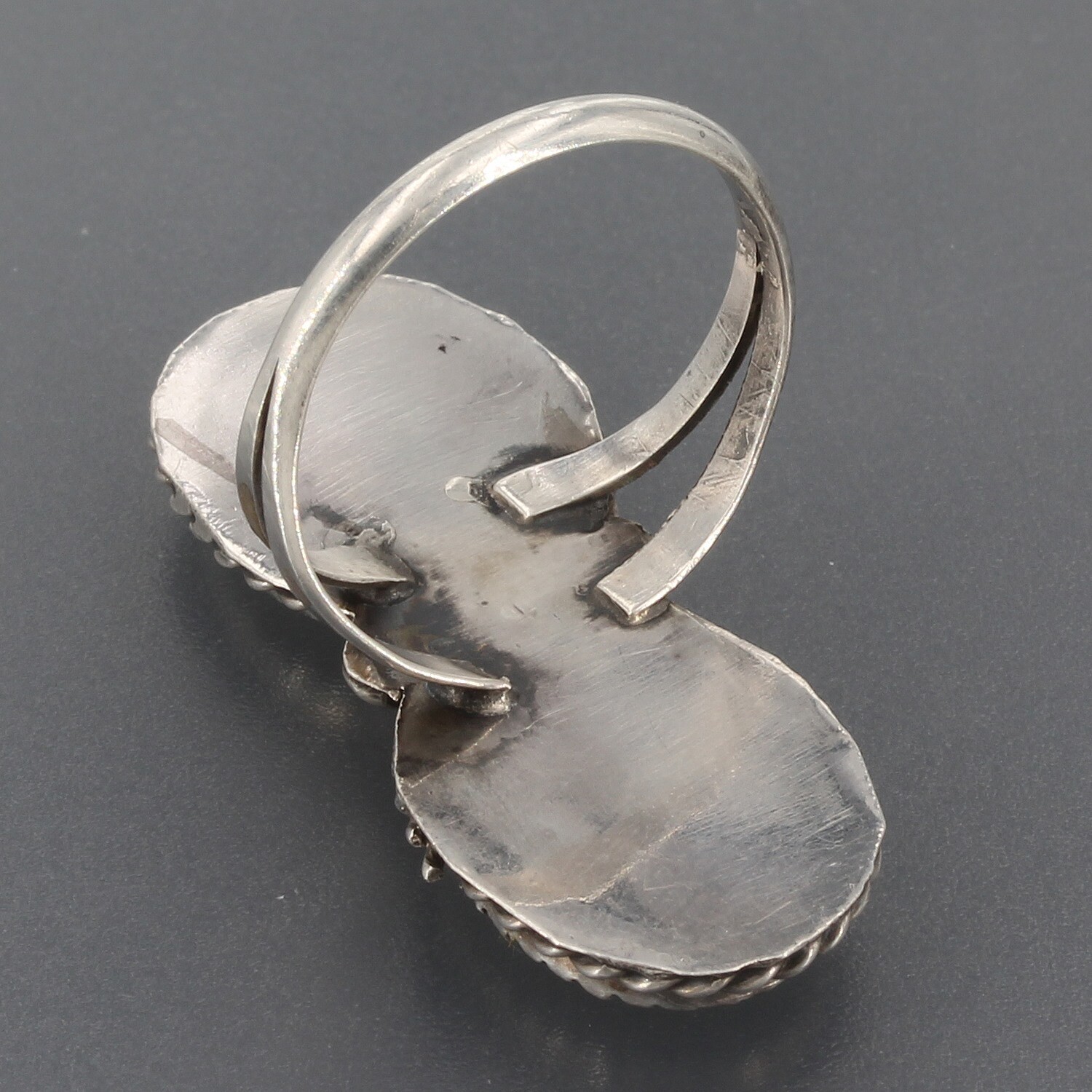 Big Vintage Southwestern Sterling Silver Mother of Pearl Ring Size 6.75