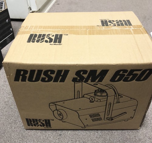 MARTIN RUSH SM650 FOG MACHINE WITH WIRELESS REMOTE - BRAND NEW