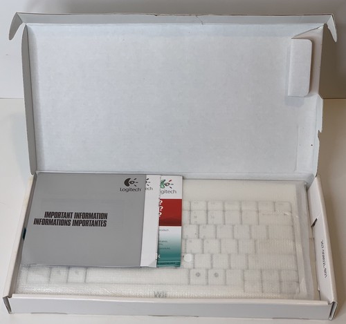 Logitech Wii and Wii U Keyboard Wireless Cordless Complete in Box