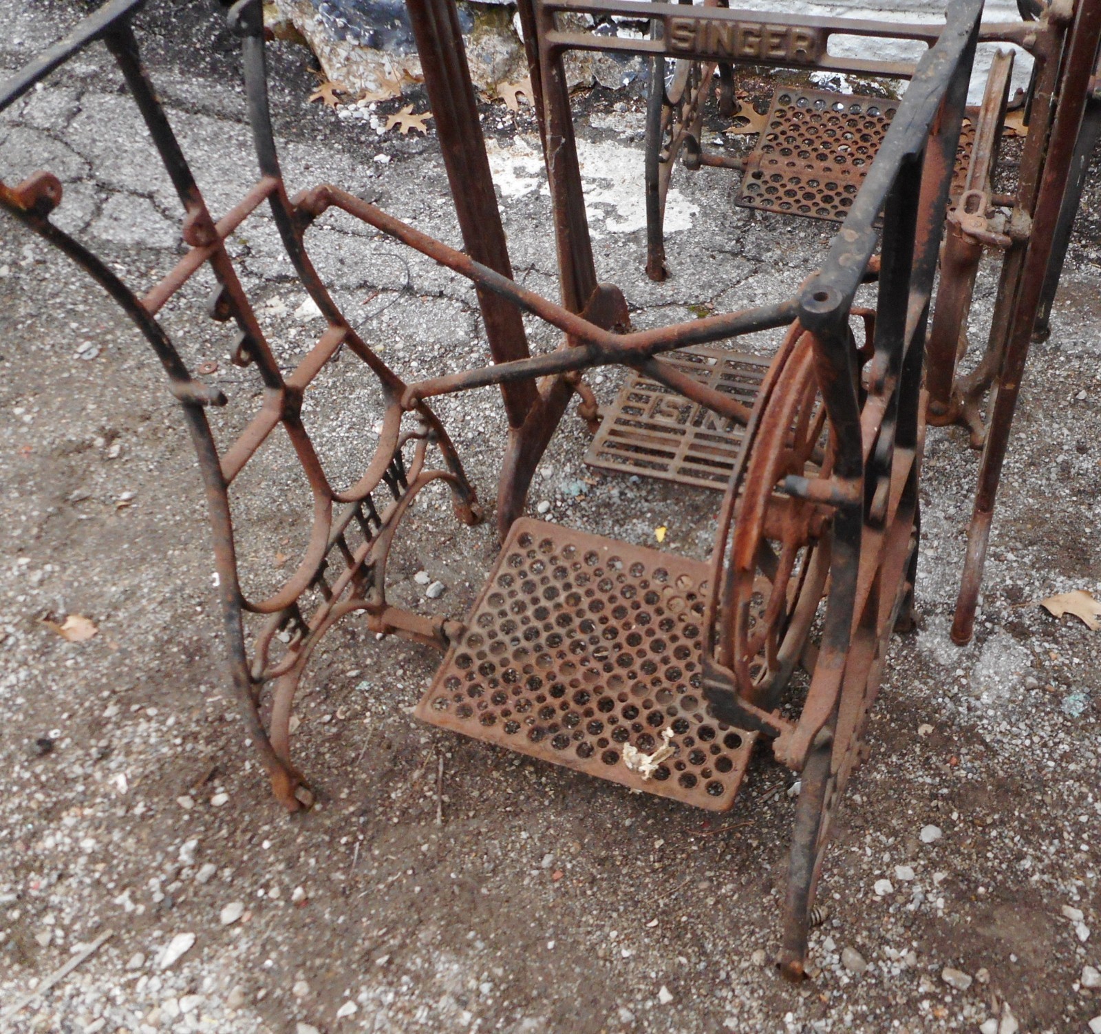 LOT OF 10 +ANTIQUE IRON SEWING MACHINE BASES SINGER WHITE & OTHERS