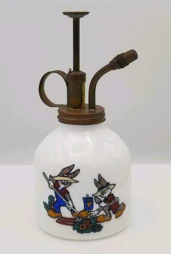 VINTAGE ACME WARNER BRO'S GARDEN CENTER GLASS PUMP PEPE LE PEW BUGS BUNNY 1993