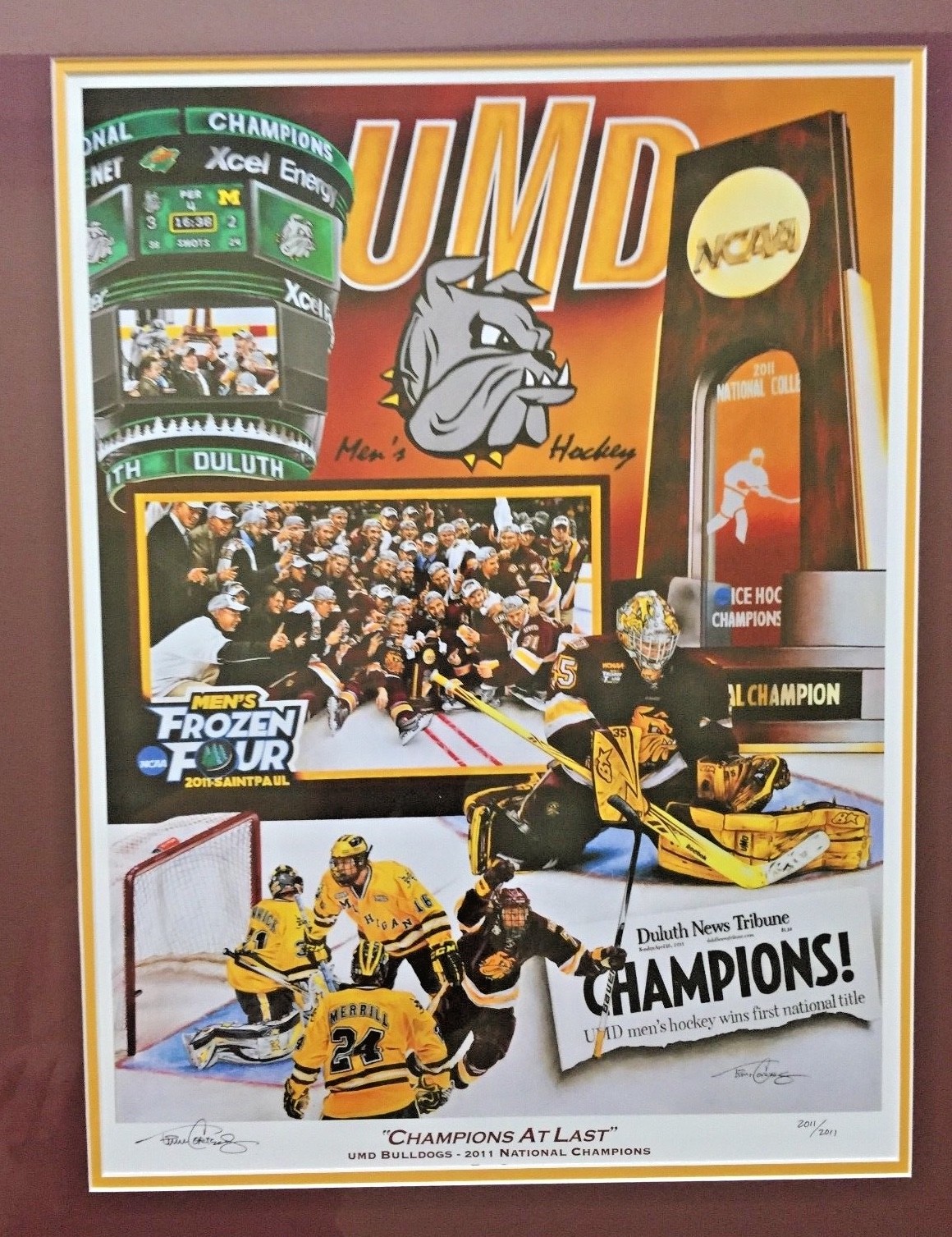 UMD BULLDOGS 2011 NATIONAL CHAMPIONS MENS HOCKEY ARTIST SIGNED PRINT #2011/2011