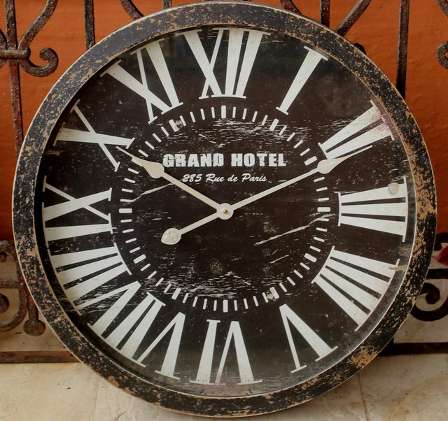 " Grand Hotel " Solid Wood Wall Clock ( 60 cm ) BRAND NEW Clocks
