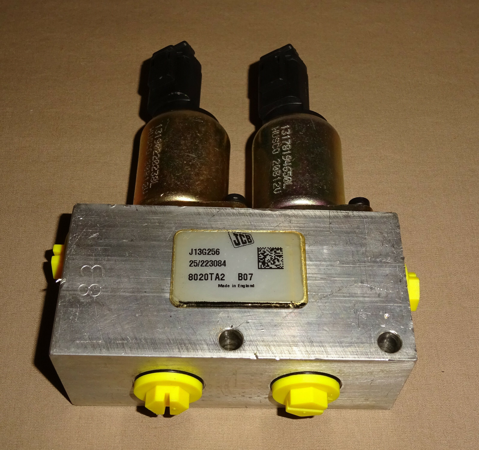 JCB 25/223084 Electronic Hydraulic Valve Block Assembly