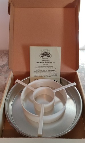 Vtg Bake King/ The Classic Checkerboard Pan Set / # 1200 / NOS