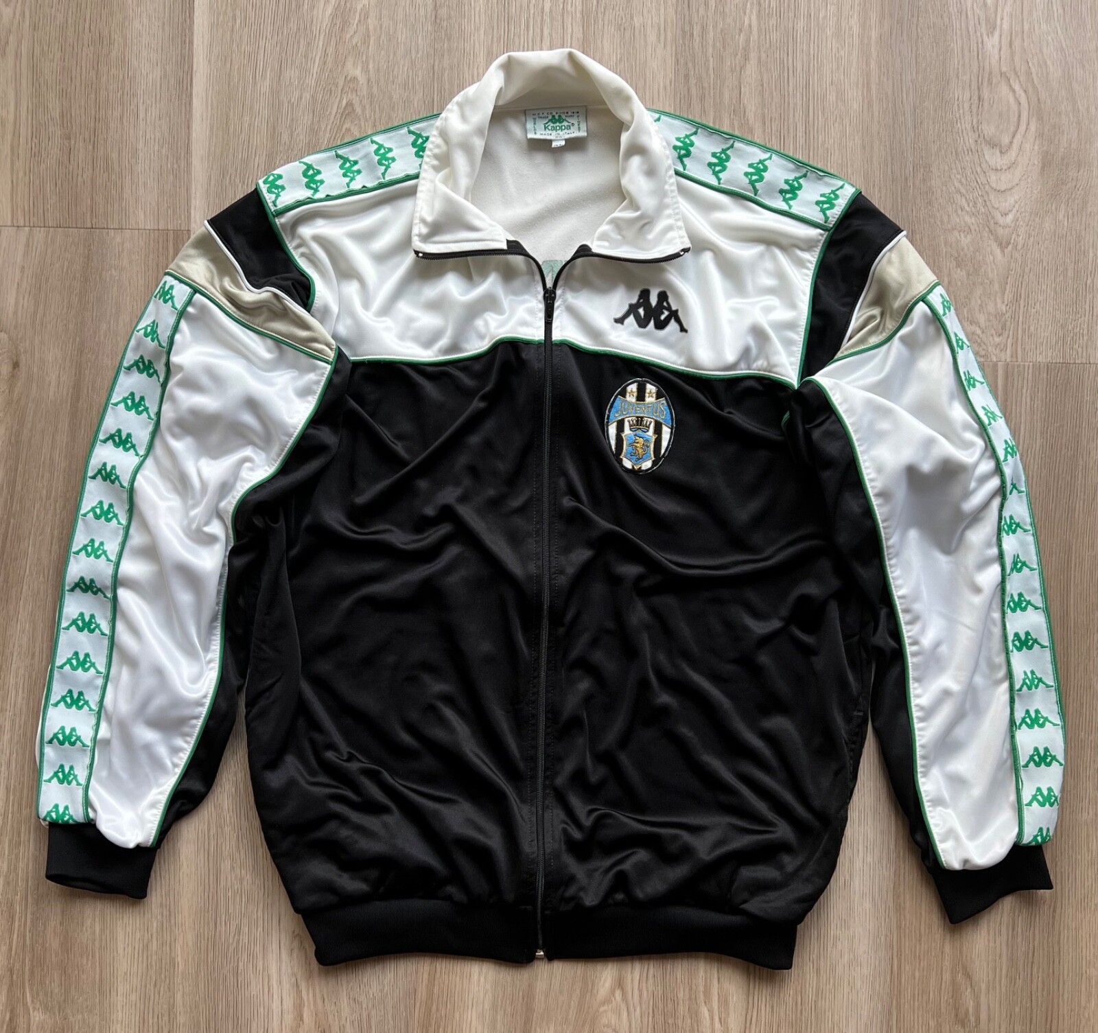 ウェア 90s Juventus track jacket s-l400.jpg