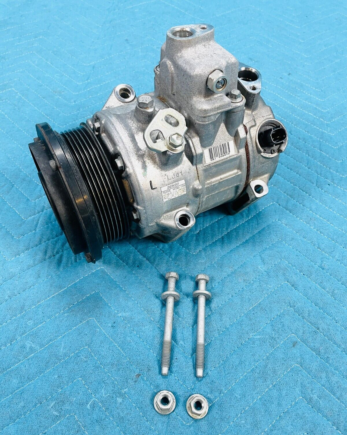 Genuine Lexus 88310-50160-84 Front A/C AC Compressor w