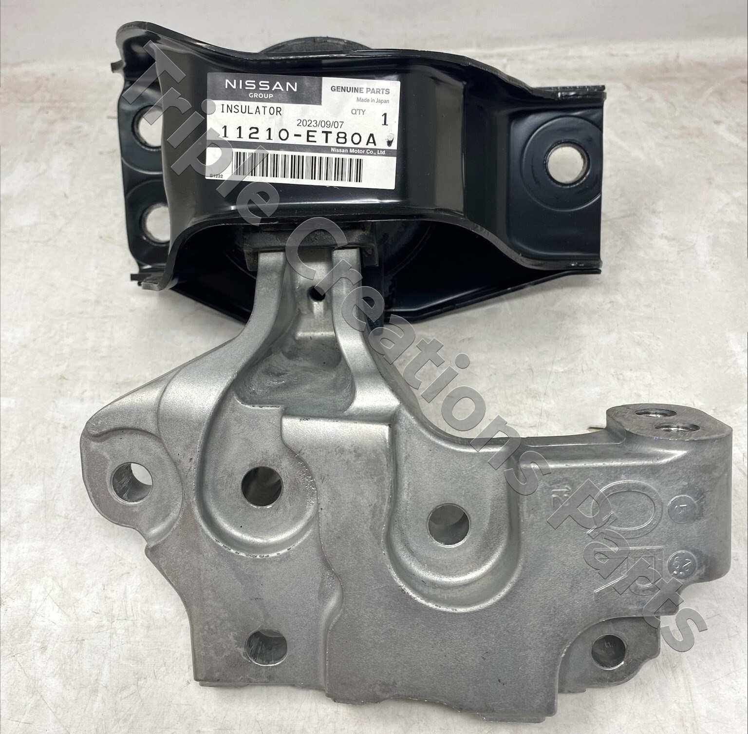 レンページ Genuine Nissan OEM 11210ET80A INSULATOR ENGINE MOUNTING RH