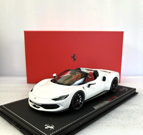 1/18 ブガティシロン 1:18 スケール ブガッティ シロン 合金車モデル ライトと