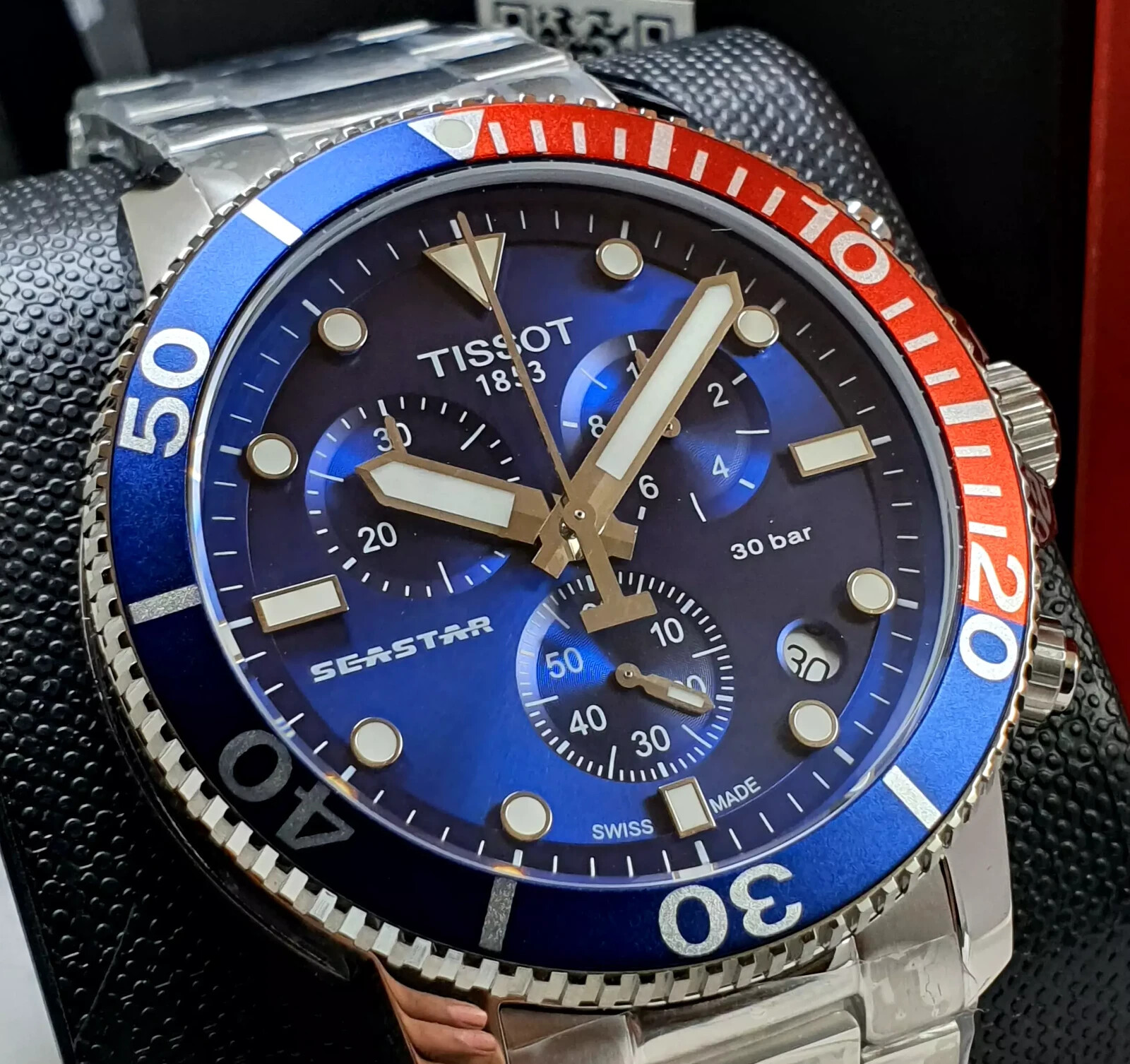 Pre-owned Tissot Seastar 1000 Chronograph T120.417.11.041.03 Men's Wristwatch