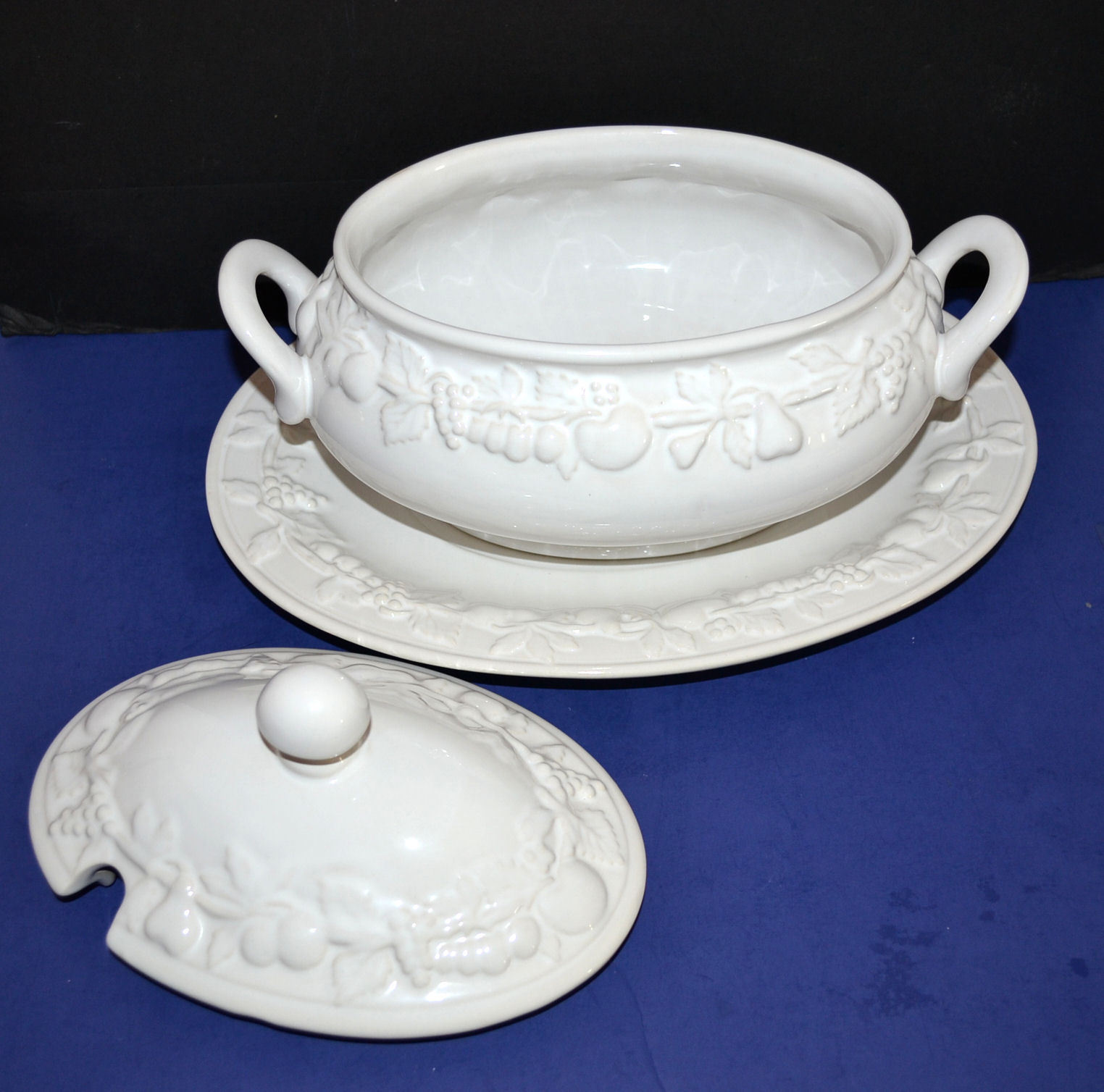3 Piece Soup Tureen/Lid/Underplate Terre Verde by Sanor Ceramica ~ Portugal