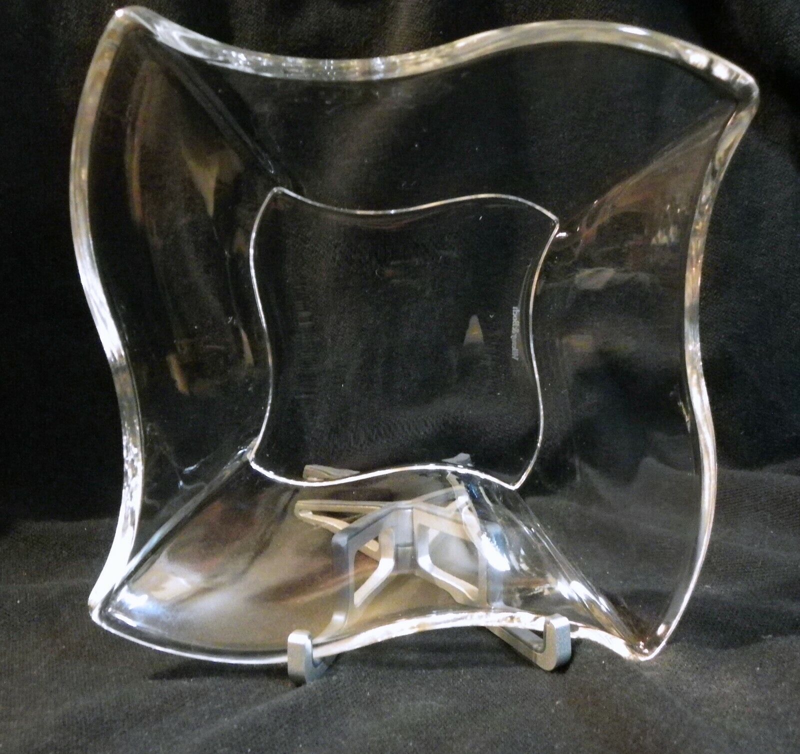 VILLEROY & BOCH NEWWAVE CAFFE CRYSTAL SQUARE SIDE BOWL 6 1/8 VILLEROY & BOCH NEWWAVE CAFFE CRYSTAL SQUARE SIDE BOWL 6 1/8