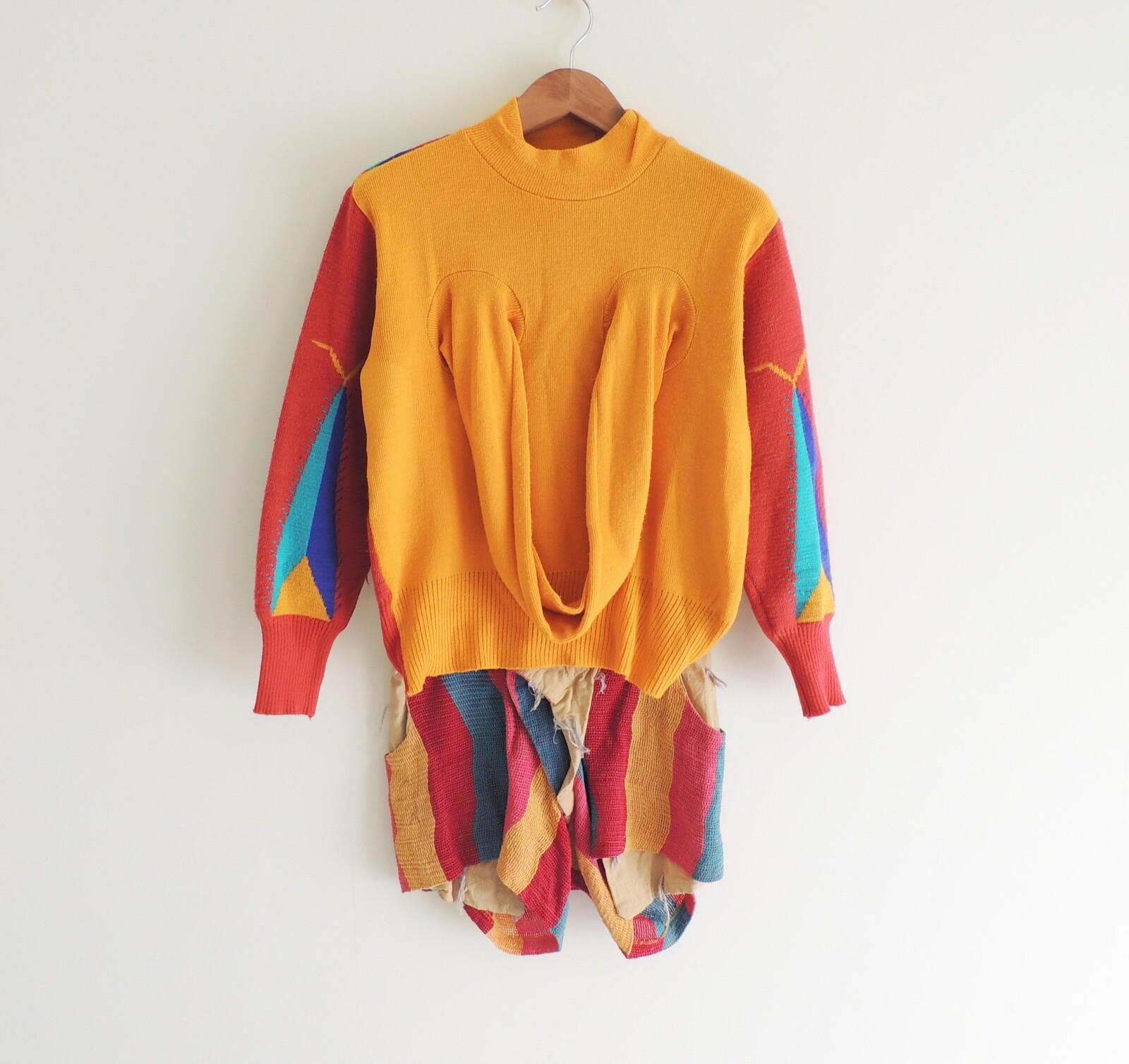 VIVIENNE WESTWOOD 1982 WORLDS END Orange tube knit top to VIVIENNE WESTWOOD 1982 WORLDS END Orange tube knit top to