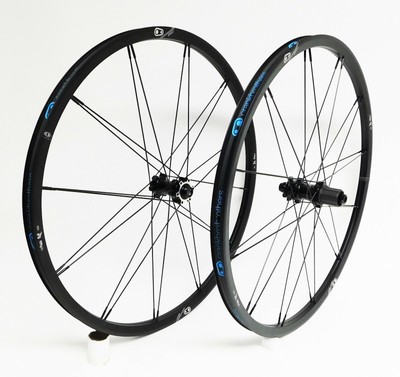 vuelta starlite 26 mountain wheelset
