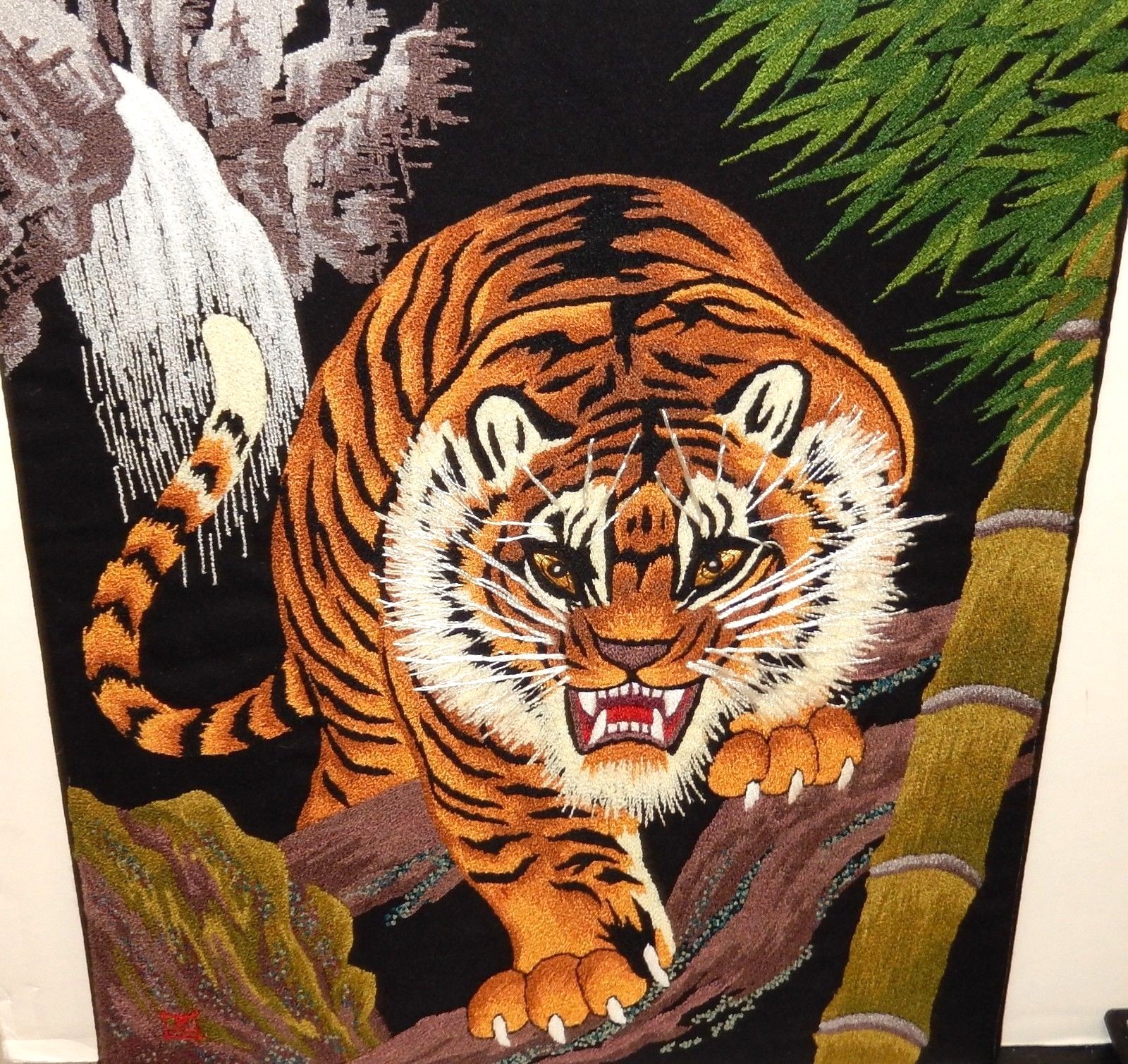 JAPANESE TIGER AND BAMBOO LARGE EMBROIDERY TAPESTRY PAINTING