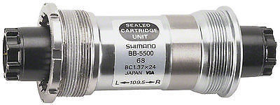 パーツ SHIMANO XTR BB-UN90 New NOS Shimano XTR M900 BB-UN90 bottom bracket 107mm