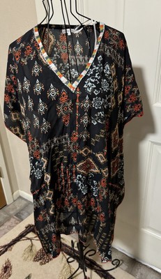 LOVE KAYLA Tunic one size V Neck NWT cayman poncho kayla  seo  caite