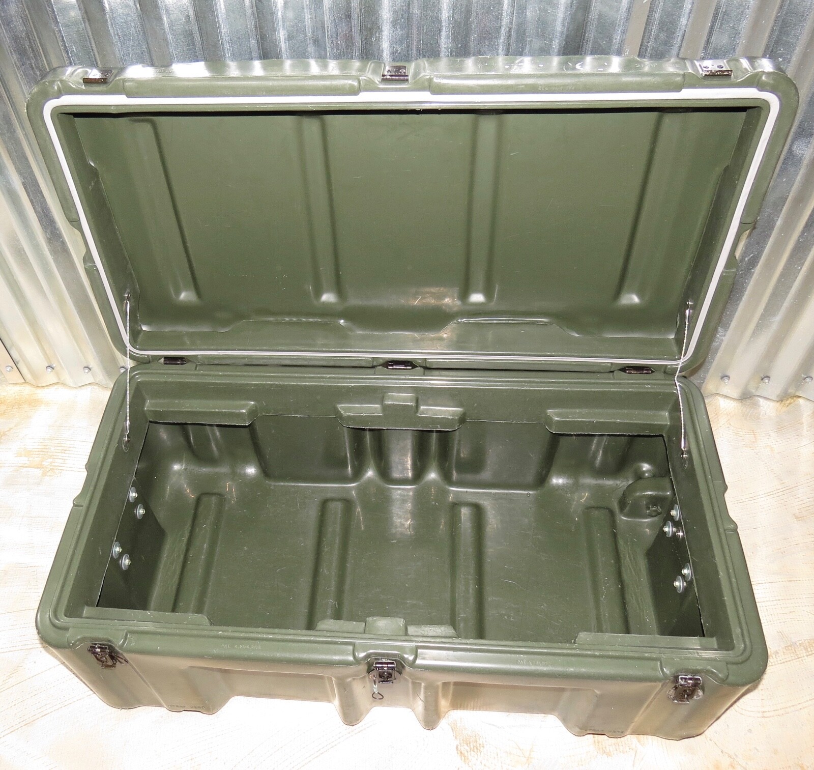 Hardigg Cases Footlocker 472-FTLK-1-137 Olive Green 33 x 17 x 13 Wheeled