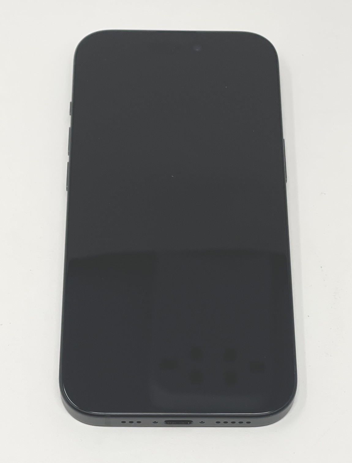 Apple iPhone 15 128GB 本体 ブラック Apple iPhone 15 - 128 GB - Black (Boost Mobile) (eSIM Only