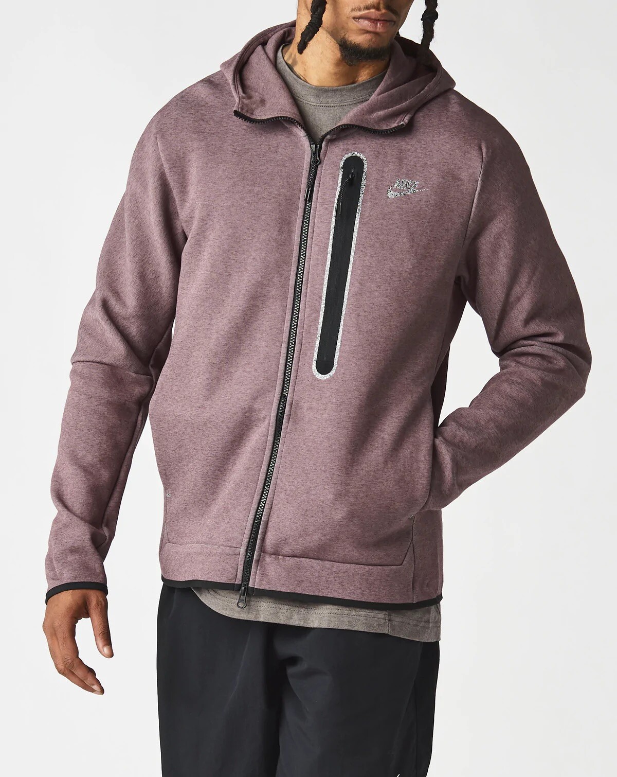 

Худи Nike Sportswear Tech Fleece Dark Wine Red Black DD4688-646 Мужская, средний размер M, Красный