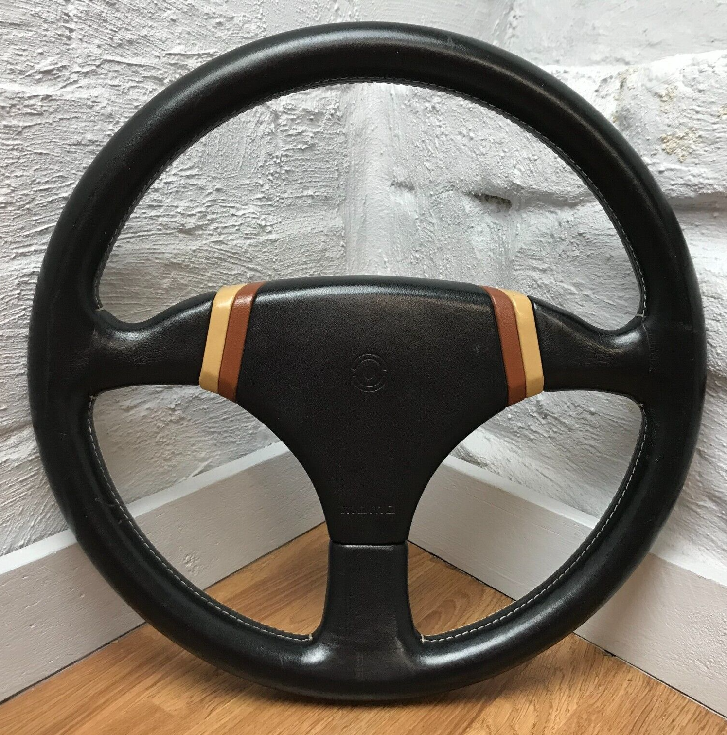 MOMO ITALY ATCステアリング美品！ momo ステアリング レース 車」の人気商品一覧 | 安い商品を通販