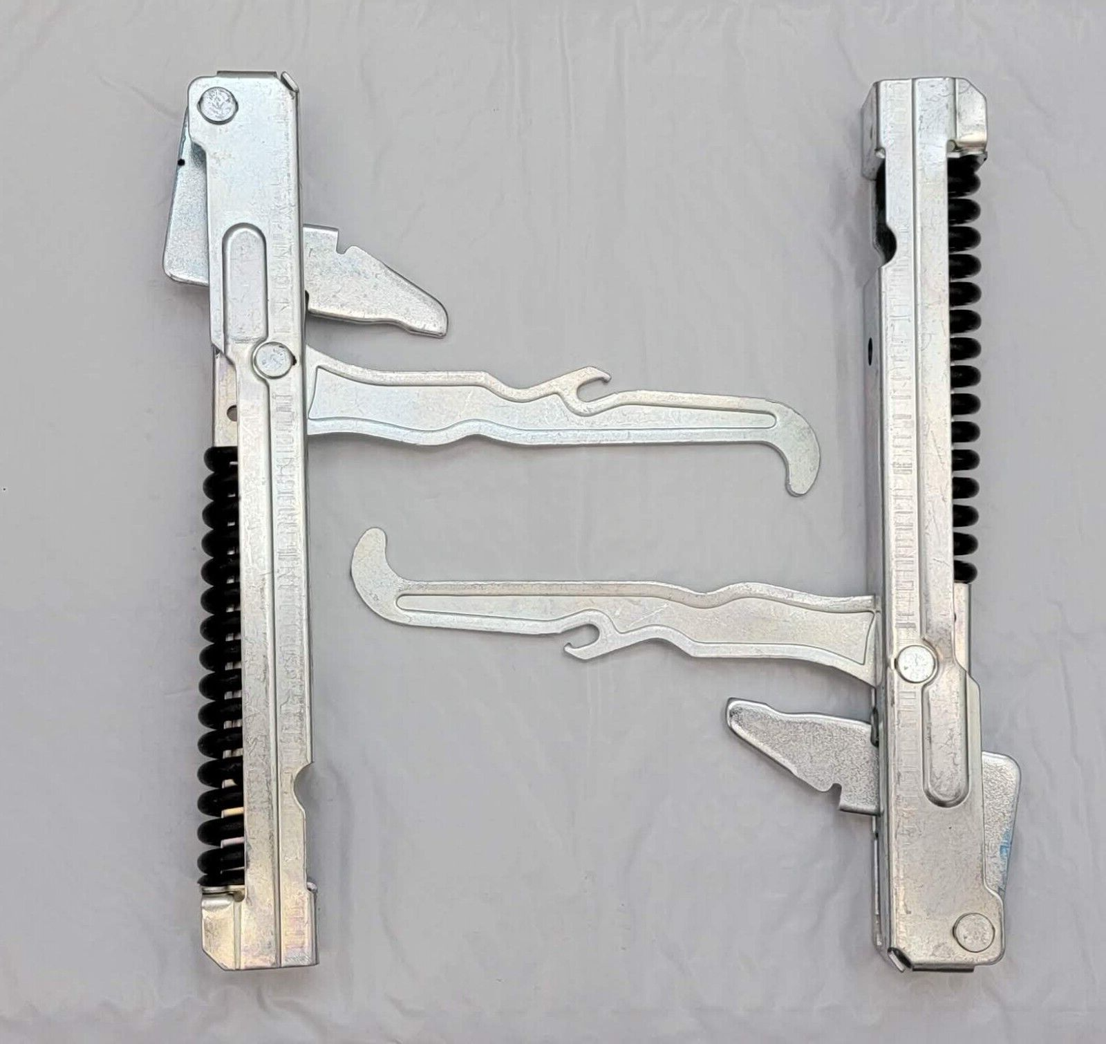 New Thermador 487238, 00487238, 00487239 Hinge Kit (2 Hinges) One Year Warranty