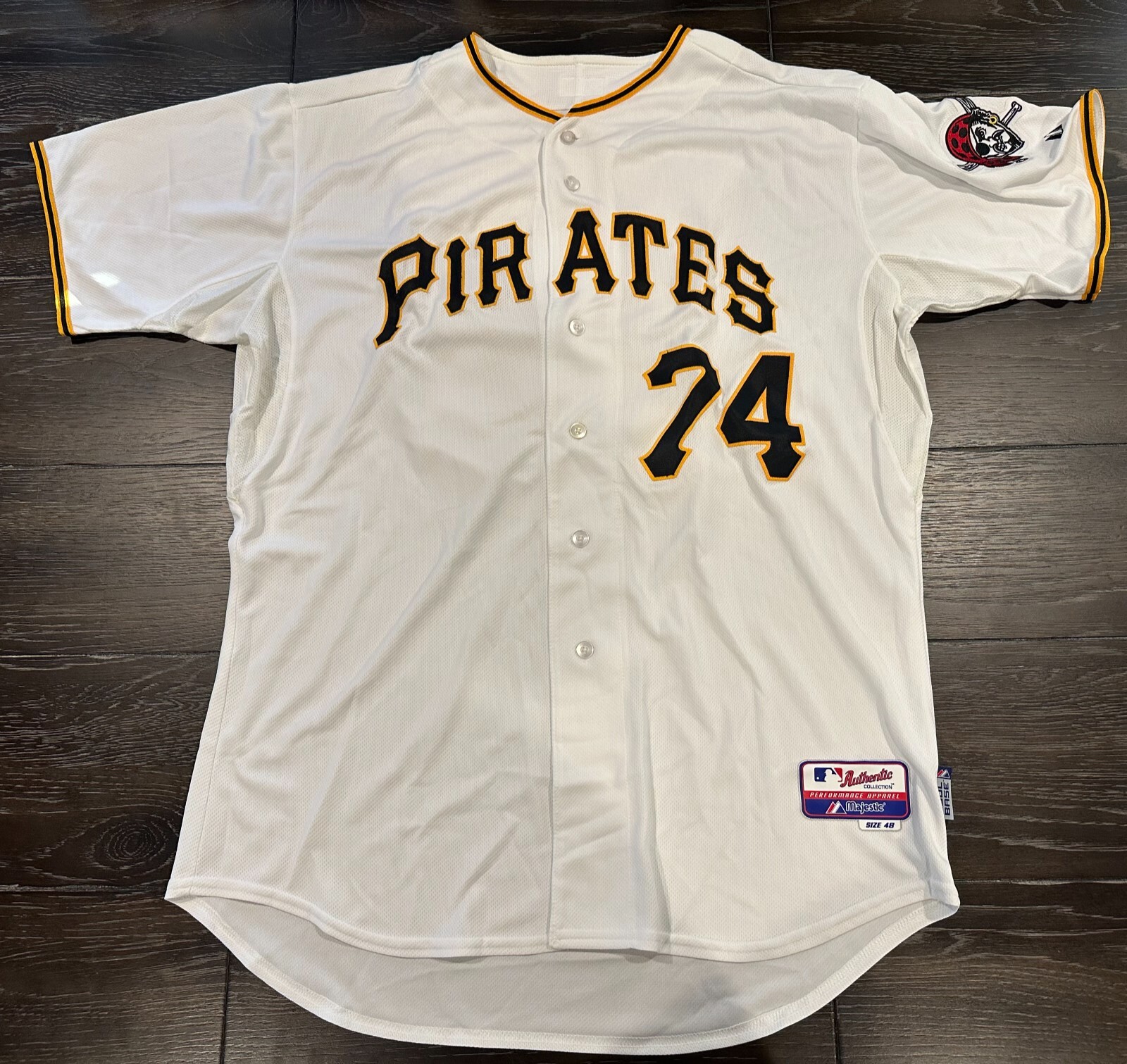NWOT Pittsburgh Pirates Cool Base Majestic Jersey Youth XL