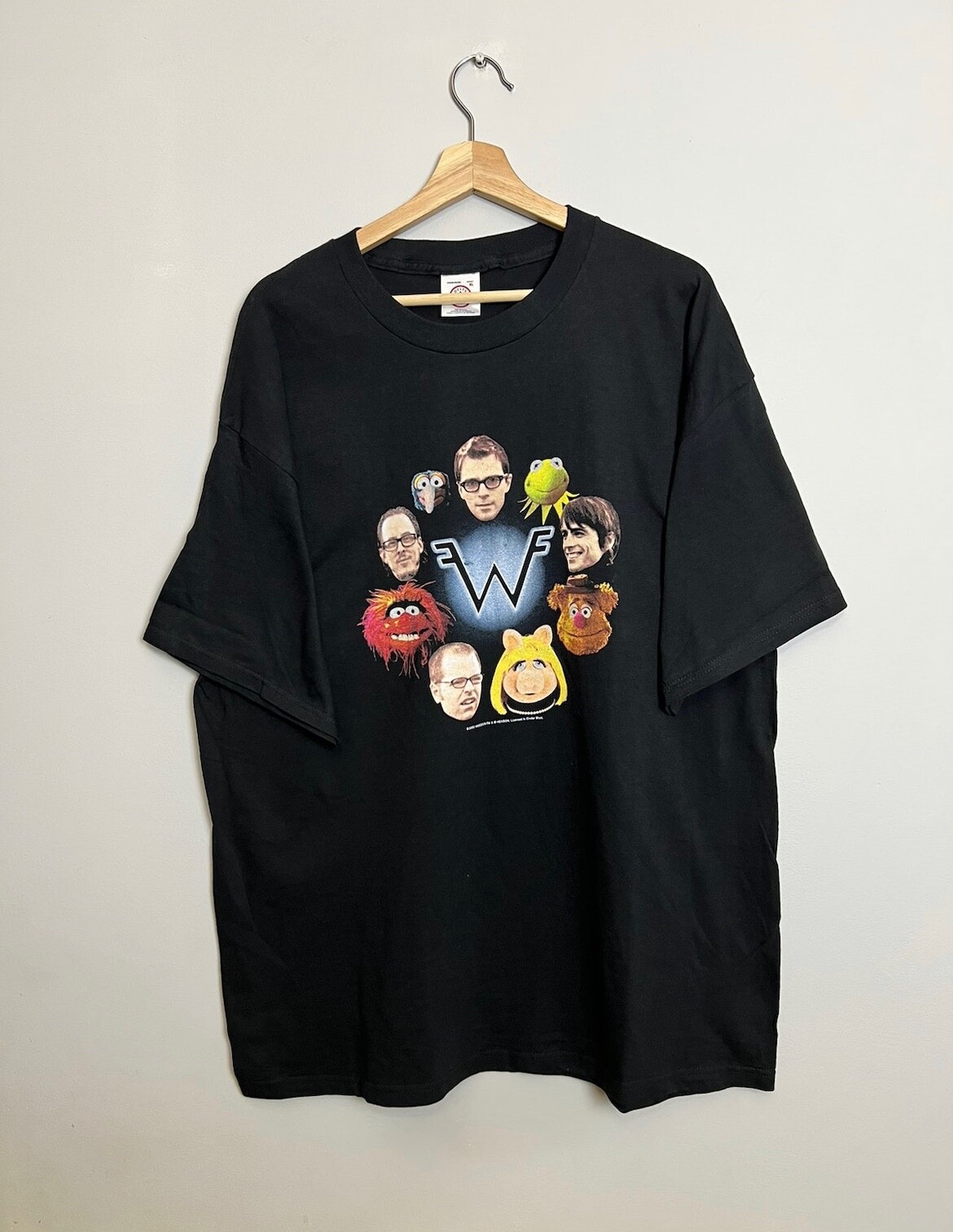 weezer running crowd Tシャツ 2000年 Vintage 2000's Weezer Group Caricature T Shirt Size S (W 18
