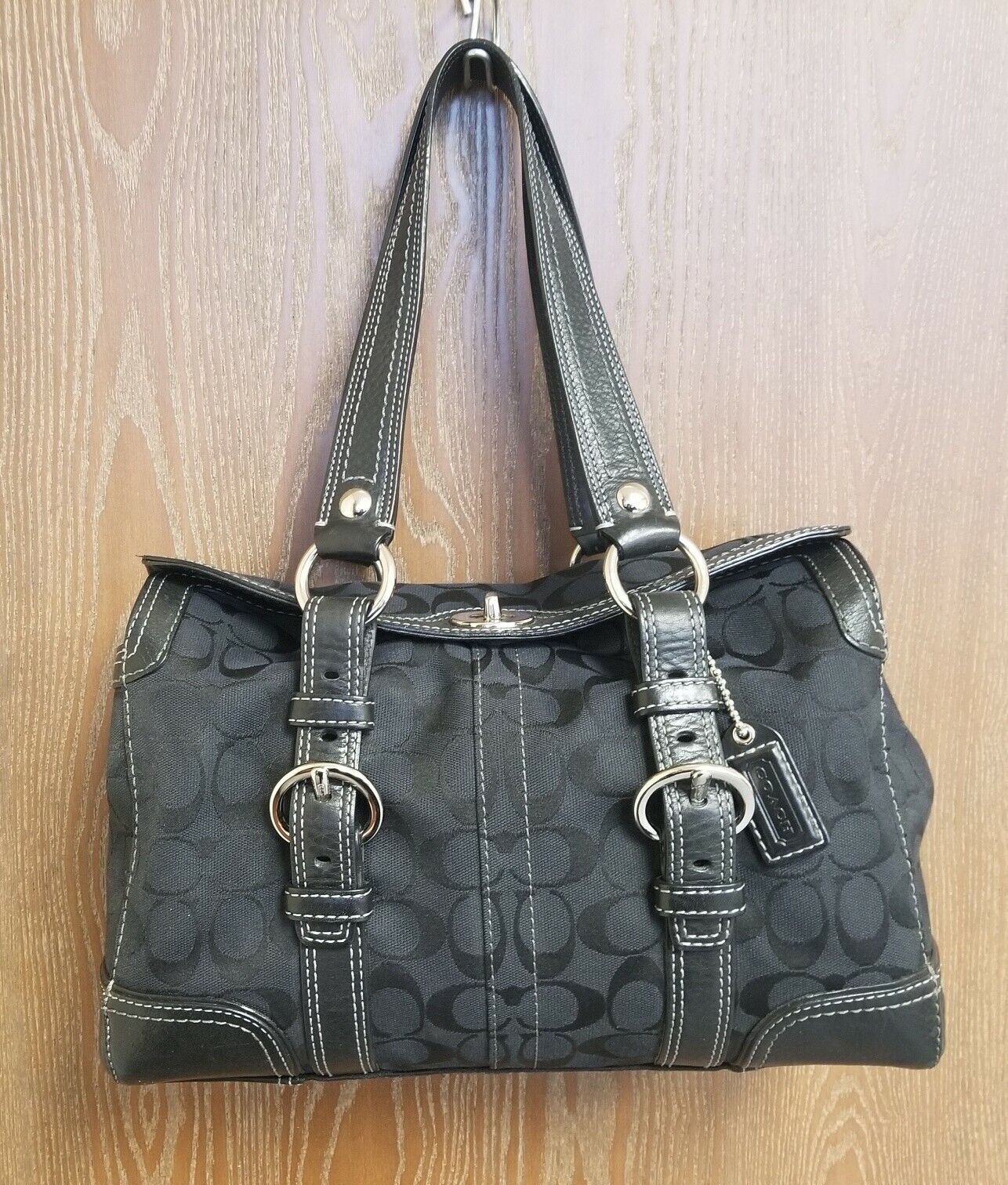 w/COA COACH #10986 Chelsea Signature Jacquard Turnlock w/COA COACH #10986 Chelsea Signature Jacquard Turnlock