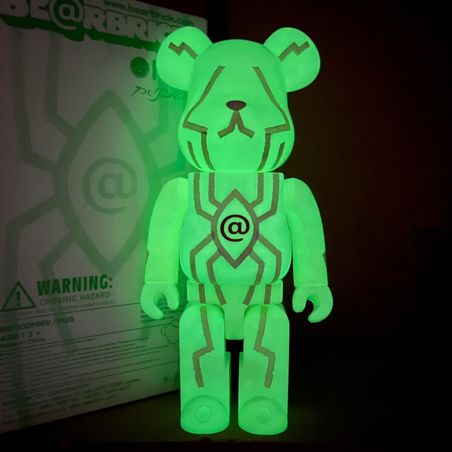Medicom Bearbrick SSUR Fire a RUSS spelled back forward 400 Medicom Bearbrick SSUR Fire a RUSS spelled back forward 400