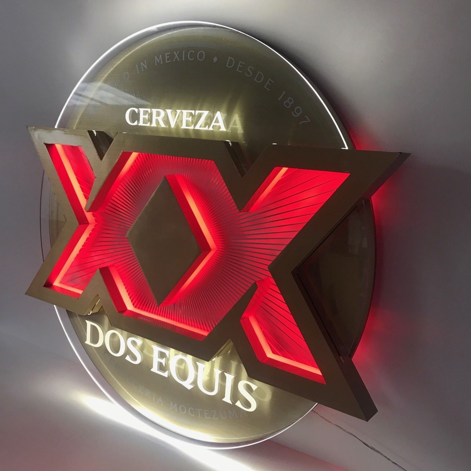 DOS EQUIS Cerveza ~ ROUND COIN ~ Acrylic LED Sign ~ NEW in BOX ~ 24