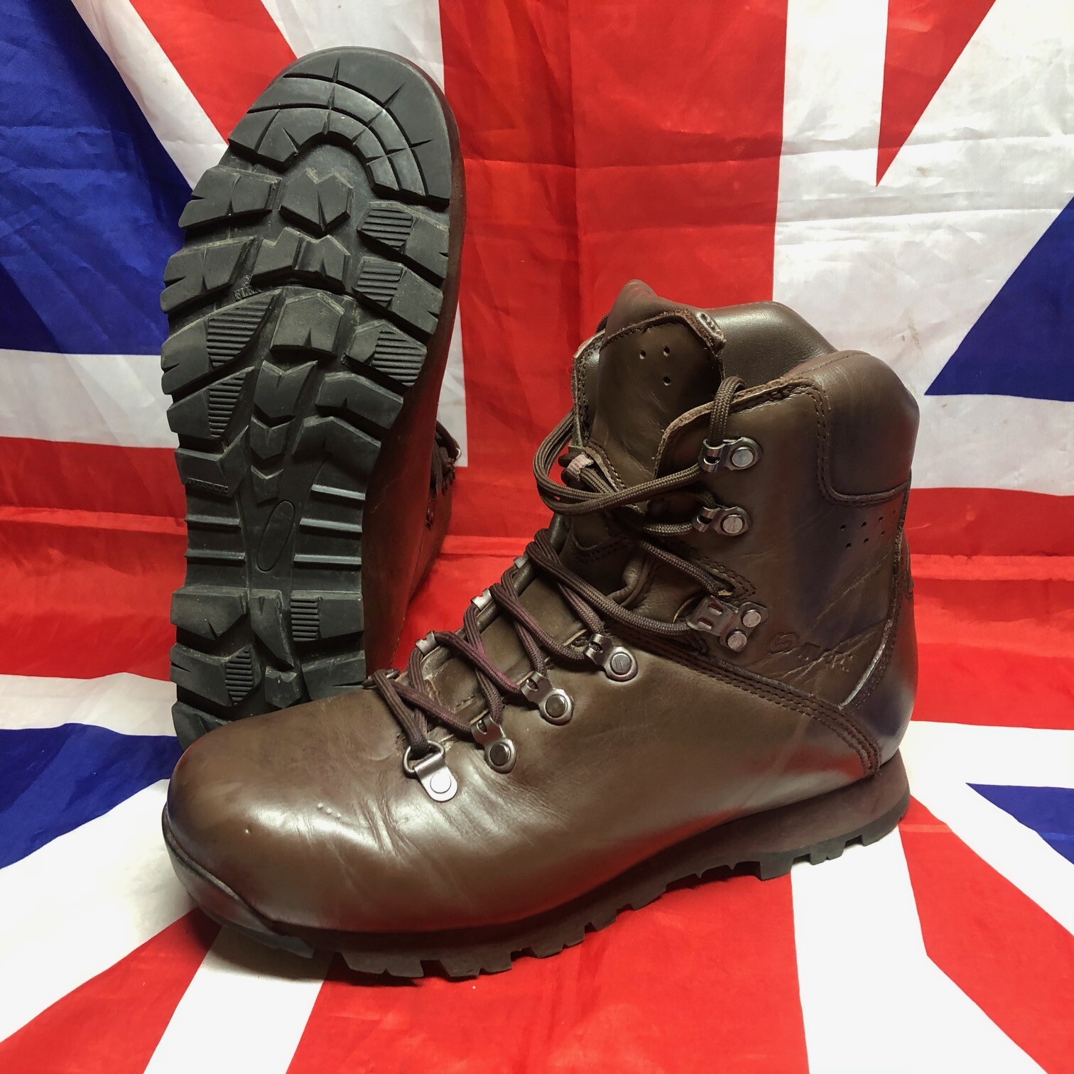 Genuine British Army ITURRI Brown Leather Combat / Patrol Genuine British Army ITURRI Brown Leather Combat / Patrol