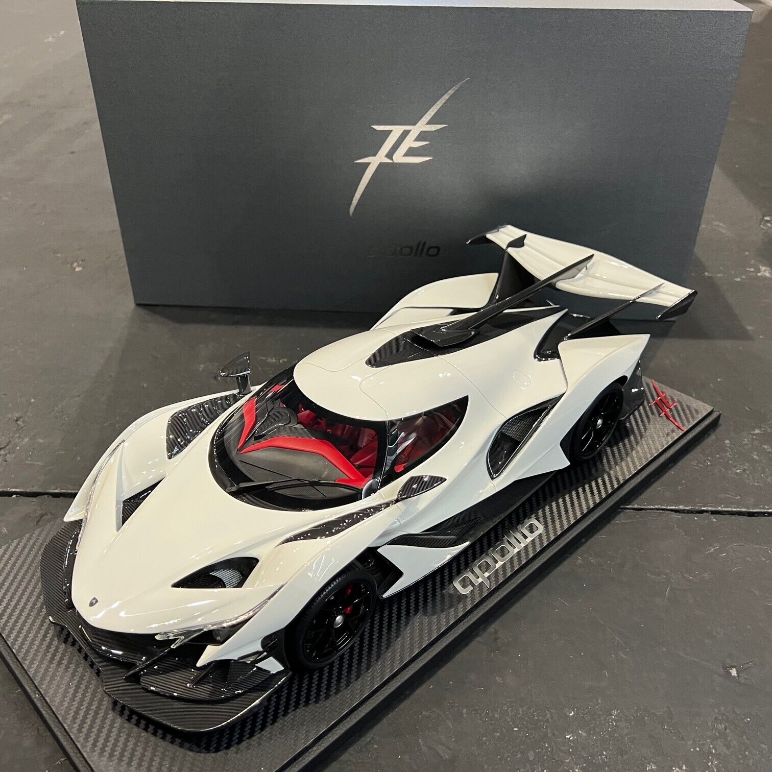 1/12 Scale Peako Apollo IE White with black wheels Ltd 50 1/12 Scale Peako Apollo IE White with black wheels Ltd 50