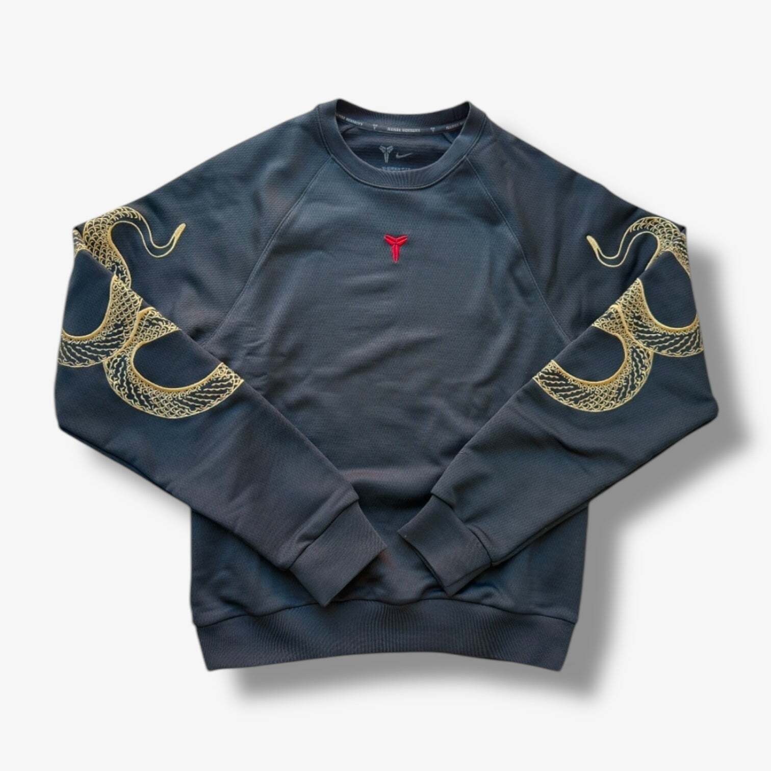 Nike Kobe Year of Mamba Thermal Crewneck Black HQ4697-010 Nike Kobe Year of Mamba Thermal Crewneck Black HQ4697-010