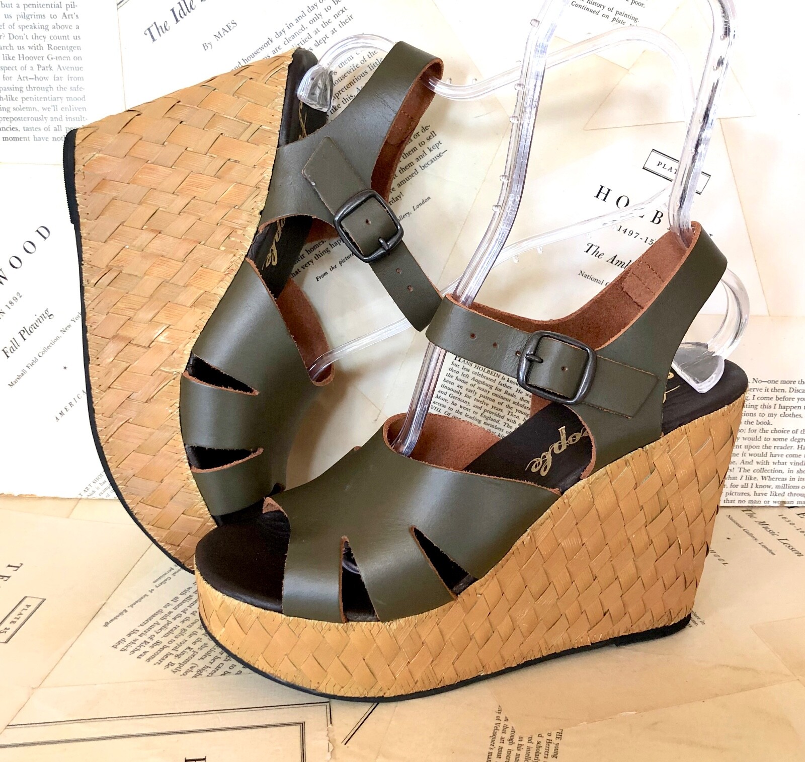 

Сандалии на танкетке Free People Sunflower Оливково-коричневая кожа с плетением рафии 38 / 8 НОВИНКА, Olive green * tan, Sunflower Wedge Sandal