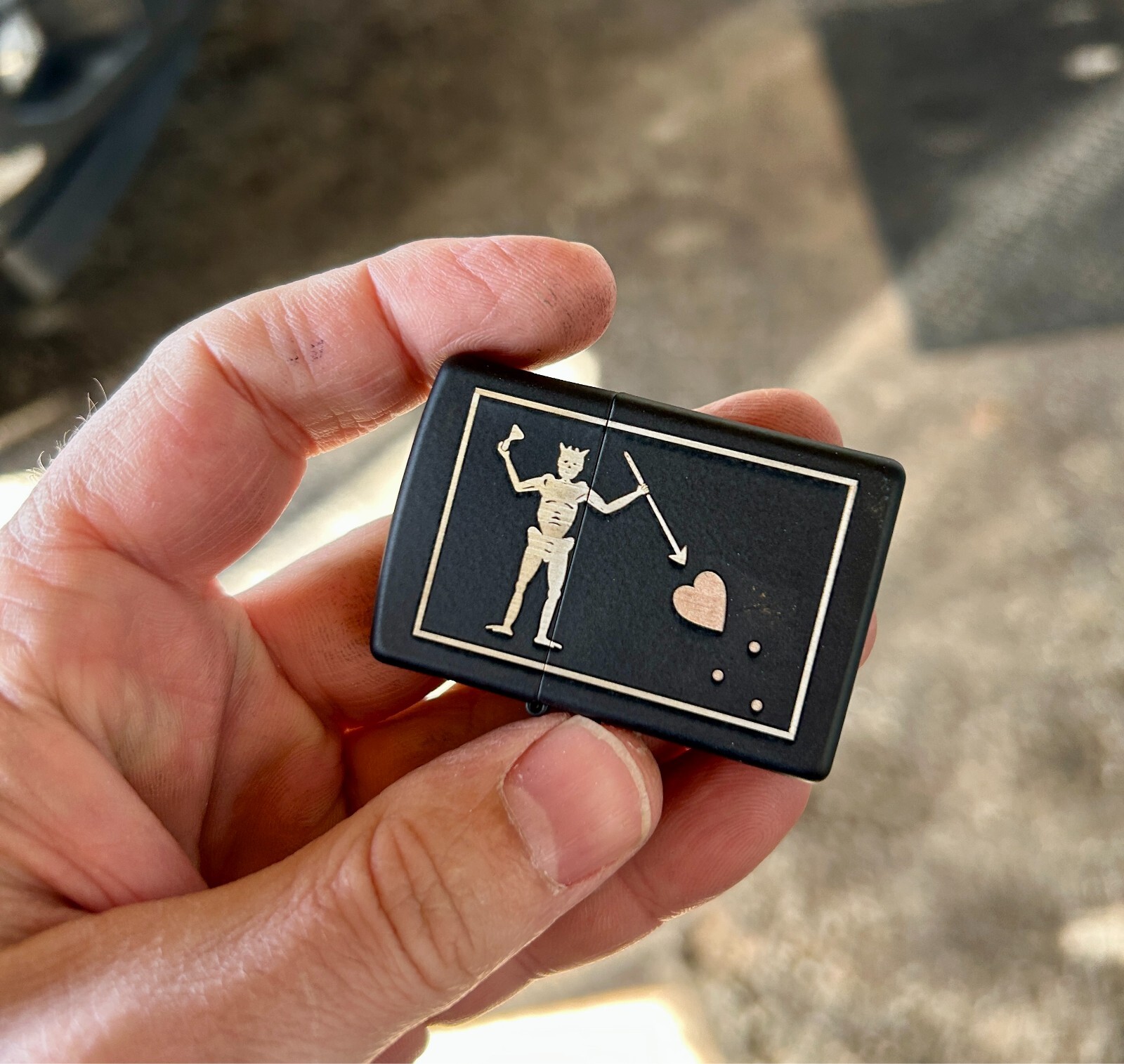 その他 Peace ZIPPO Peace on Flag Black Matte Windproof Lighter – Zippo USA