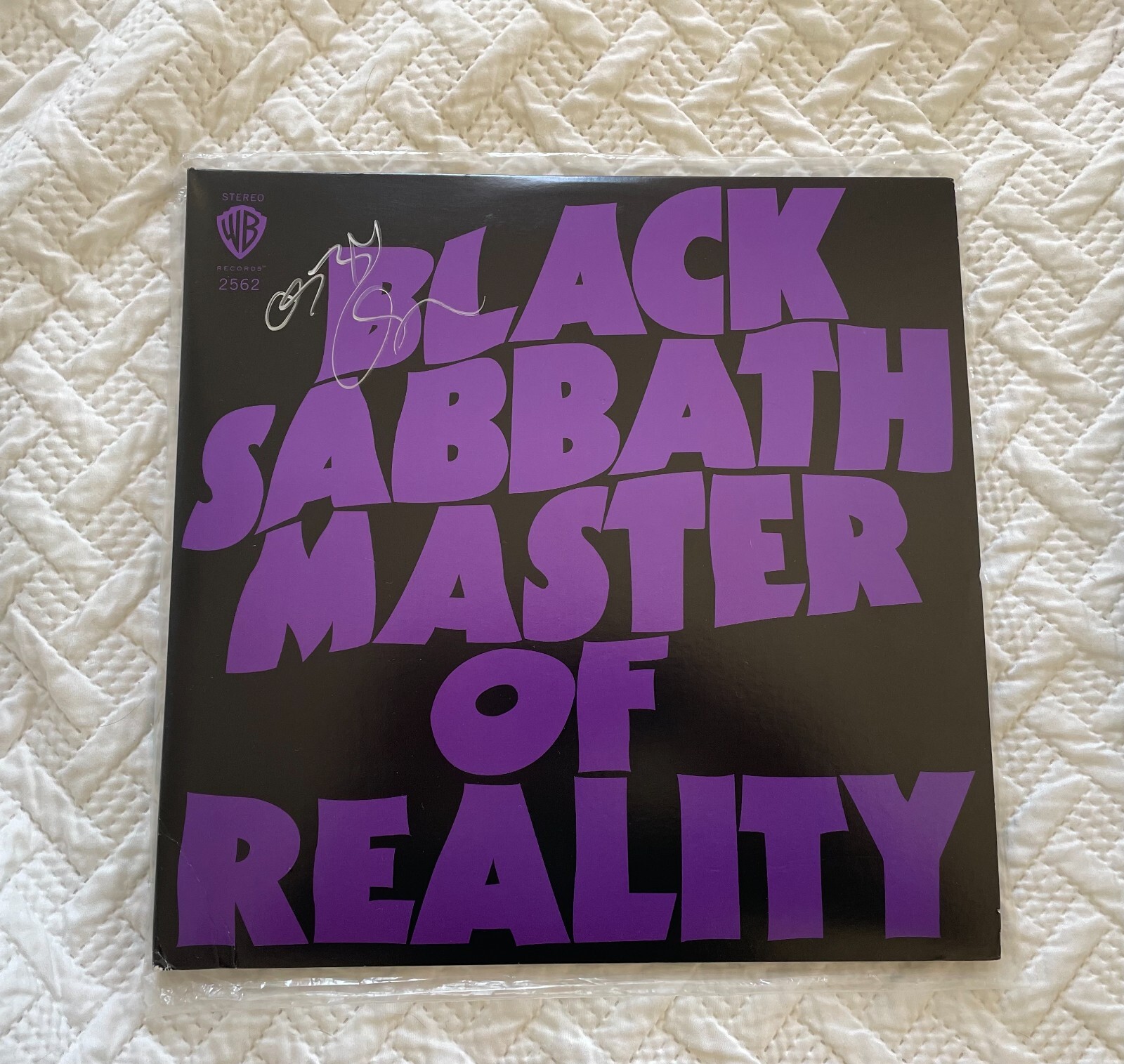 OZZY OSBOURNE SIGNED BLACK SABBATH MASTER OF REALITY ALBUM