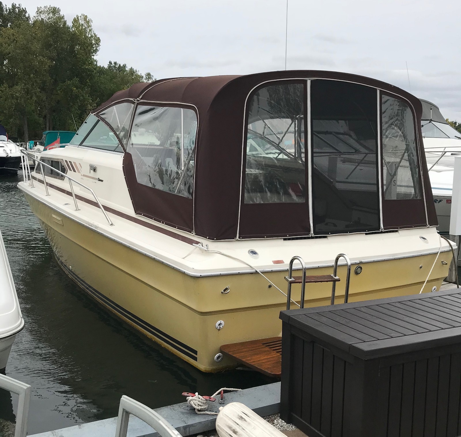 1978 Sea Ray Express 29'7" Cabin Cruiser - Michigan