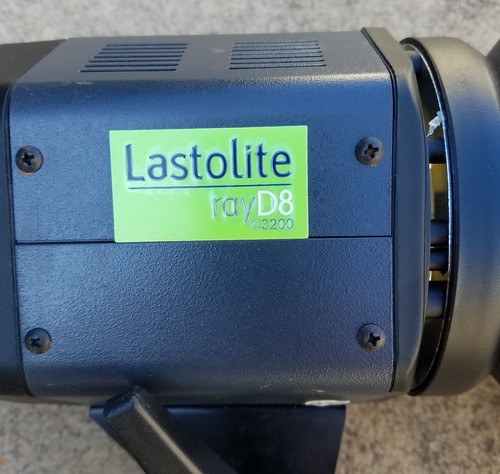 Lastolite RayD8 C3200 Light unit with Reflector Shield & Bulb Photography
