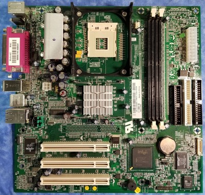 DMB055 - Dell Dimension 2350 Desktop Motherboard Socket 478 07W080 - UNTESTED