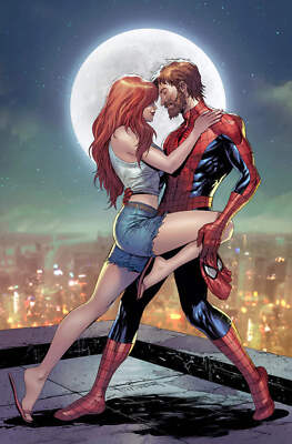 ULTIMATE SPIDER-MAN #4 TYLER KIRKHAM EXCLUSIVE VIRGIN VAR