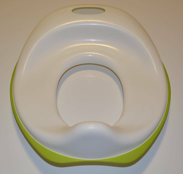 Ikea Tossig 102 727 88 Unisex Toddler Toilet Training Seat Bundled With Forsiktig 602 484 18 Step Stool Seat White And Green Amazon Co Uk Diy Tools