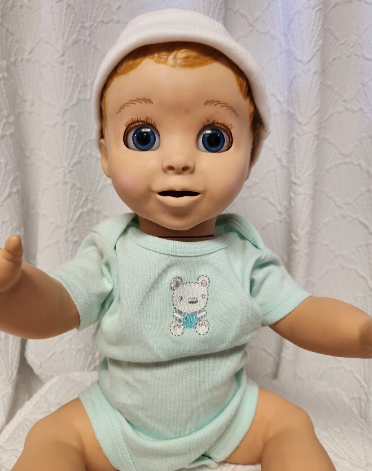 LUVABELLA interactive doll SPIN MASTER Talks Moves Boy or Girl realistic newborn