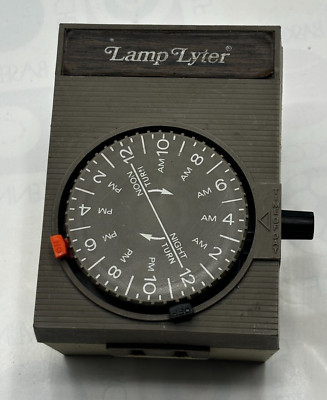 Lamp Lyter Intermatic Model D-101 Vintage Lamp Timer Electrical Outlet Tested