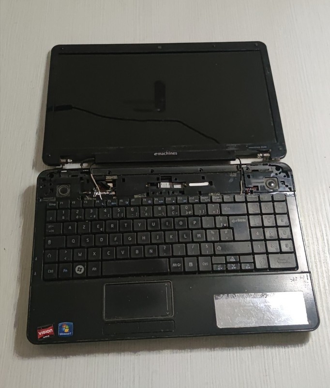 Pc Portable Emachines Model E630 Kawg0 Hs