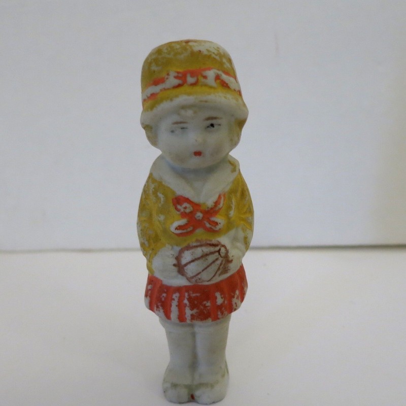 * antique baby doll ୨୧ * 小さな陶器製 の女の子 $_12.JPG?set_id=880000500F