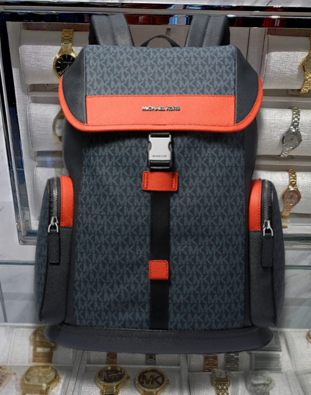 MICHAEL KORS☆ロゴプリントリュック Michael Kors Cooper Men Medium MK Logo Travel Zip Pocket