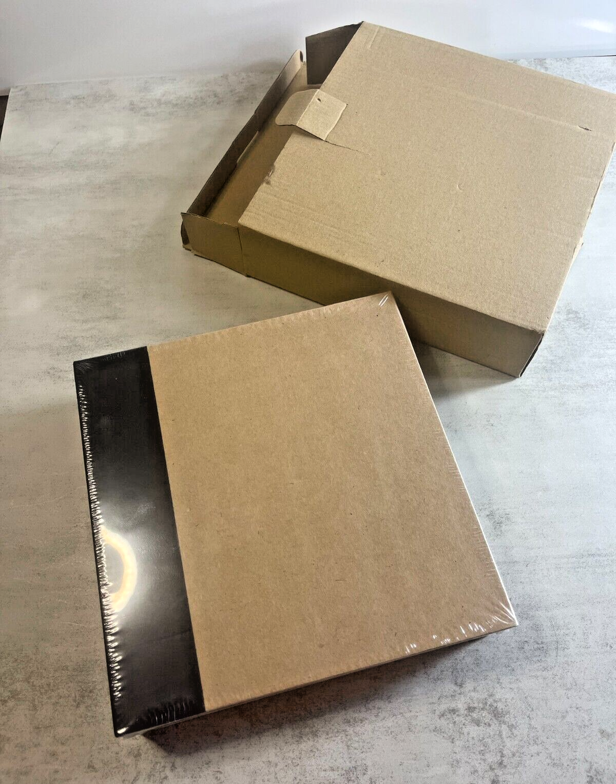 Stampin’ Up! 6” x 8” Photo Album Basic Black And Kraft Color Sealed
