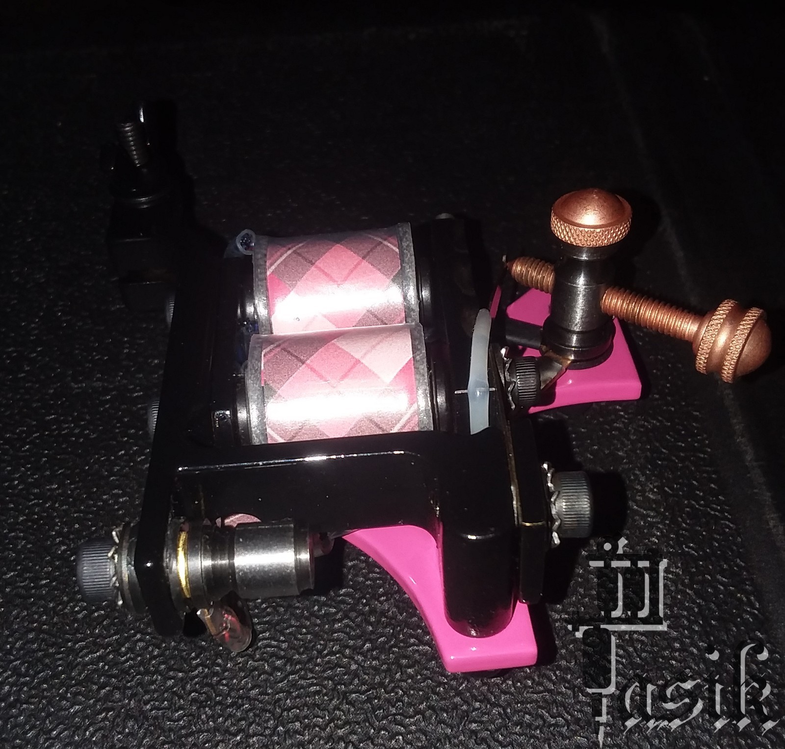 Pasik Hand-crafted tattoo machine bolt together pink black 8 wrap coils